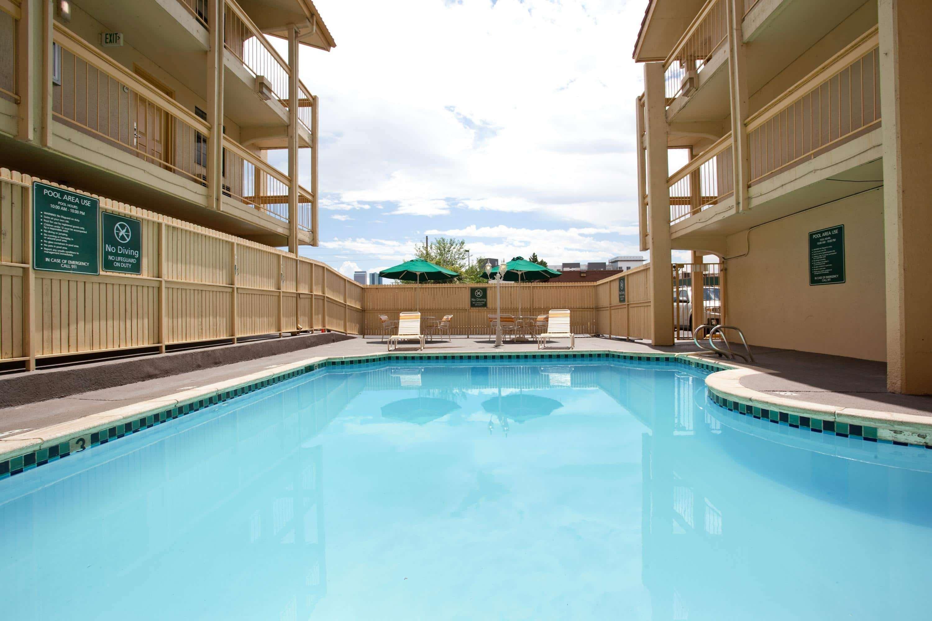 La Quinta Inn By Wyndham Denver Central Buitenkant foto